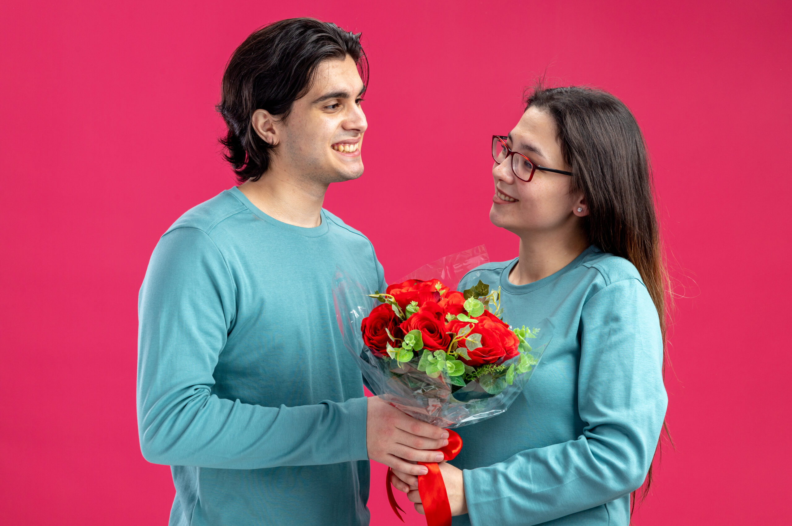 Send Anniversary Flowers Online
