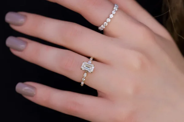Emerald cut engagement ring designs with modern halos emerald solitaire ring
