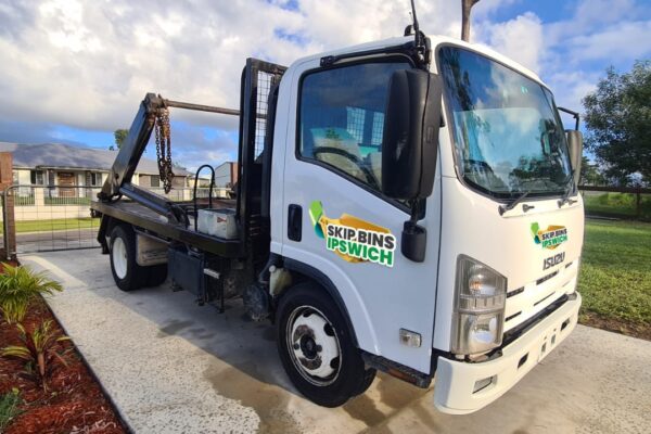 Think Twice Before Making These Errors in Choosing Skip Bin Brookwater Service skip bin hire Brookwater